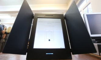 Инициативен комитет ще инициира национален референдум против задължителното гласуване с машини
