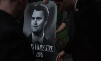 Стотици изпратиха Чарли Кърк в Лондон