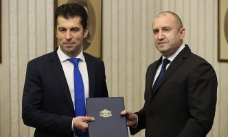 От Фейсбук профила на евродепутатът Асим АдемовПри лошия Борисов и