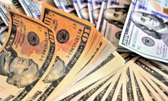 Платиха близо 700 000 долара за бутилка саке произведена в