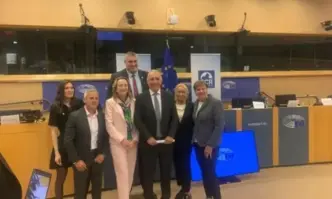 Български спортни легенди на визита в Европейския парламентХристо Стоичков предизвика