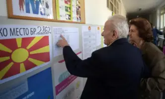 Изборите 2 в 1 в Северна Македония приключиха след като