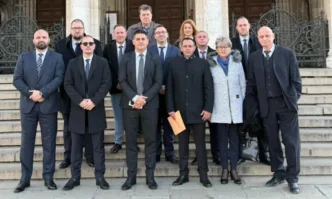 От Фейкбук профила на Соня КолтуклиеваБОРЦИТЕ СРЕЩУ КОРУПЦИЯТА ОТ МЕЧ Виолета