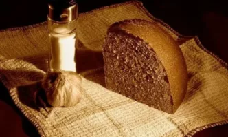 На 24 февруари църквата отбелязва началото на Сирната седмица