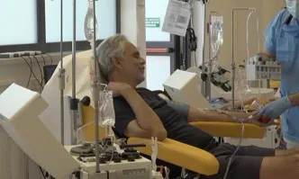Андреа Бочели се възстанови от коронавируса, дарява кръв за изследвания