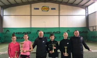 Георги Георгиев и Елизара Янева – първи на Държавен турнир до 14 г. в Хасково