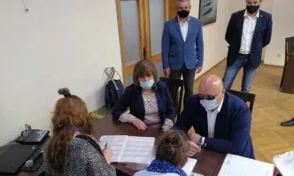 Коалиция ГЕРБ – СДС регистрира листата си с кандидат-депутати в Силистра