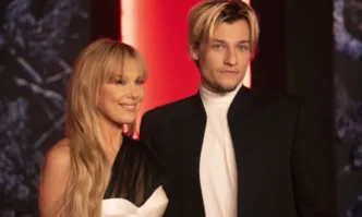 Актрисата Мили Боби Браун обяви че е сгодена за Джейк