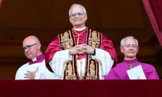 Папа Лъв XIV води първата религиозна служба на Великденската вечер