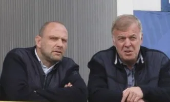 Наско Сираков и Тити Папазов надъхват Левски преди дербито