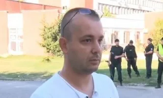 Полицаят, нападнат в ромска махала в Хасково: Опитаха се да ни прегазят