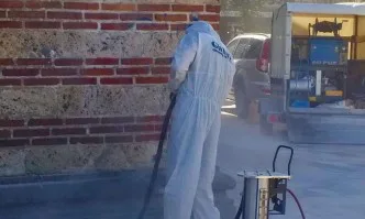Столичен инспекторат почисти надраскванията от фасадата на храма Свети Седмочисленици