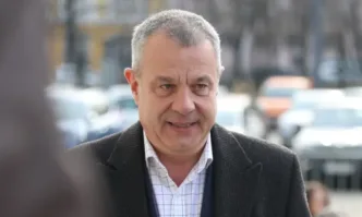 От СЕМ му отговорихаГенералният директор на БНТ Емил Кошлуков влезе