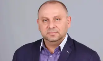 Тандемът Денков Иван Модев много добре познават пътя на Копринката Странно