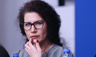 Прибирам се малко преди 22 00 часа от поредния доста добър