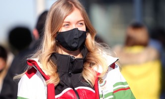 Българската фигуристка Александра Фейгин кацна в София след Олипиадата в