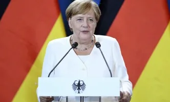 Меркел: Европа ще бъде истински обединена само с държавите от Западните Балкани