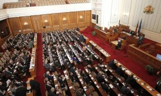 Депутатите ще гласуват промените в кабинета