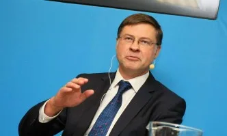 Еврокомисар Домбровскис: Еврото ще донесе съществени ползи за българската икономика