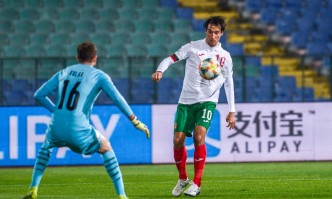 Бившият капитан на националния отбор Ивелин Попов ще получава заплата