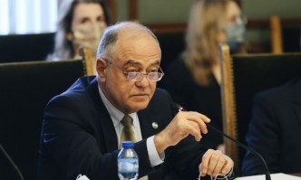 Депутатът ги заподозря че пързалят премиера и Народното събрание В