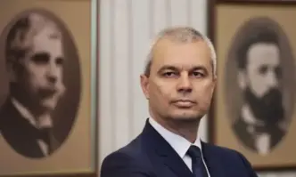 Българските народни представители не са кучета на каишка заяви Костадин