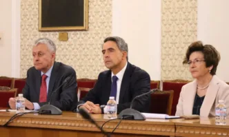 Контактната група излъчена от ГЕРБ СДС продължава разговорите си в Народното