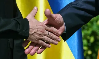 Украинският президент Володимир Зеленски пристигна днес в Берлин за да