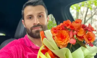 От Фейсбук профила на писателя Георги БлажевЩе ви издам една