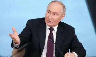 Руският президент Владимир Путин предупреди вчера Запада че Русия би