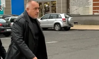 Лидерът на ГЕРБ Бойко Борисов пристигна в Кърджали със знаковия