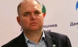 Владислав Панев: Регулаторите са по-важни от живота на кабинета