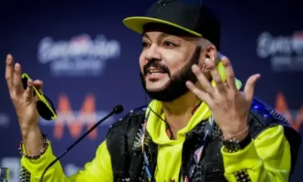 Блокада на входовете на НДК или изкупуване на билети и