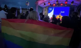 Гласуваш за тях получаваш драг куин бинго От Фейсбук профила