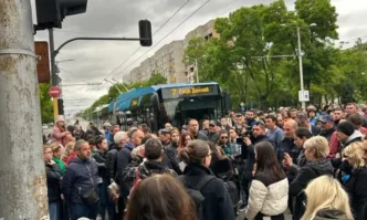 Граждани отново се събраха на бдение в памет на загиналите