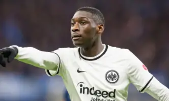 Нападателят губи търпение трансферът в ПСЖ да се случиЗвездата на