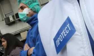 Медицинските сестри в Добрич излязоха на протест