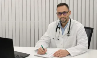 Д р Динко Господинов е кардиолог практикуващ в град Пловдив с