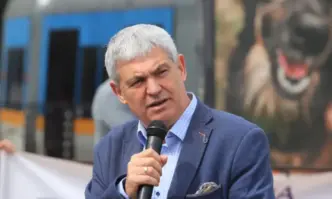 Политически партии атакуват без основание синдикалните лидери Това заяви президентът