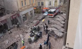 Майката на Деница Ченишева едно от двете момичета затрупани