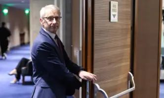 Защо не повдигнат обвинение на пудела Трябва да обвинят пудела