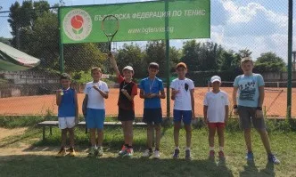 Иво Найденов и Валентина Лесичарска спечелиха регионално до 12 г. в Дряново