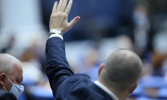 Единодушно: Депутатите приеха изцяло нов Закон за българския жестов език