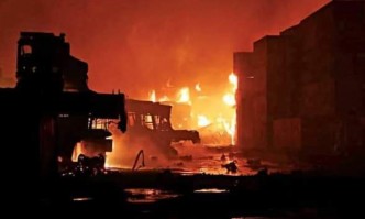 15 души загинаха при огромен пожар в депо за контейнери