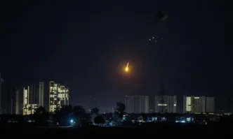 Напрежение в Ирак: Атакувано е американското посолство в Багдад