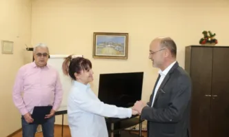 Няма да забравя момчето което ми държеше ръката каза Господинка