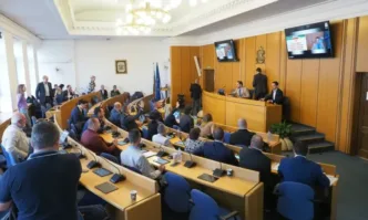 Общински съветници с остри критики към Терзиев за липсата на диалог и решения (ОБНОВЕНА)