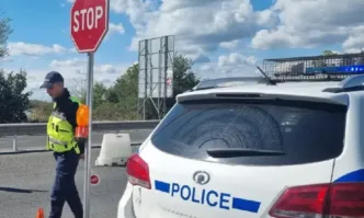 75 нелегални мигранти от Афганистан са задържани на магистрала Тракия