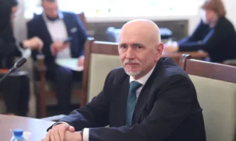 Петьо П. Блъсков: Министърът на ЕКОНТ излъга, че за пръв път от соца насам БДЖ било излязло на печалба