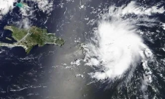 Ураганът Дориан се усили до 4 степен